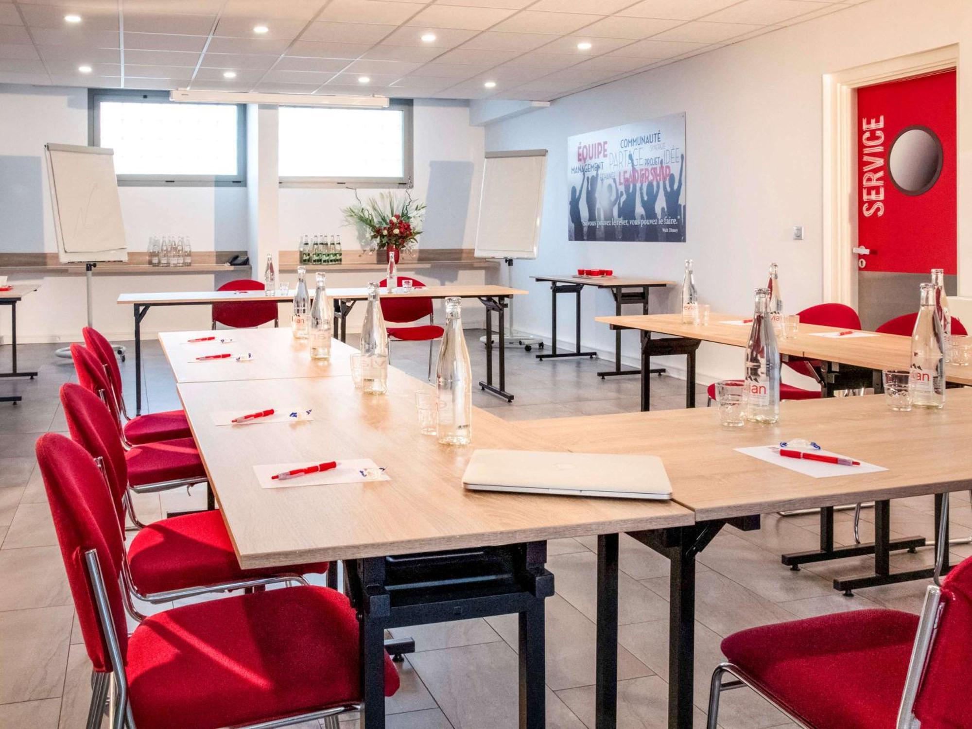 Ibis Cannes Mouans Sartoux Piscine Parking Gratuit Kültér fotó