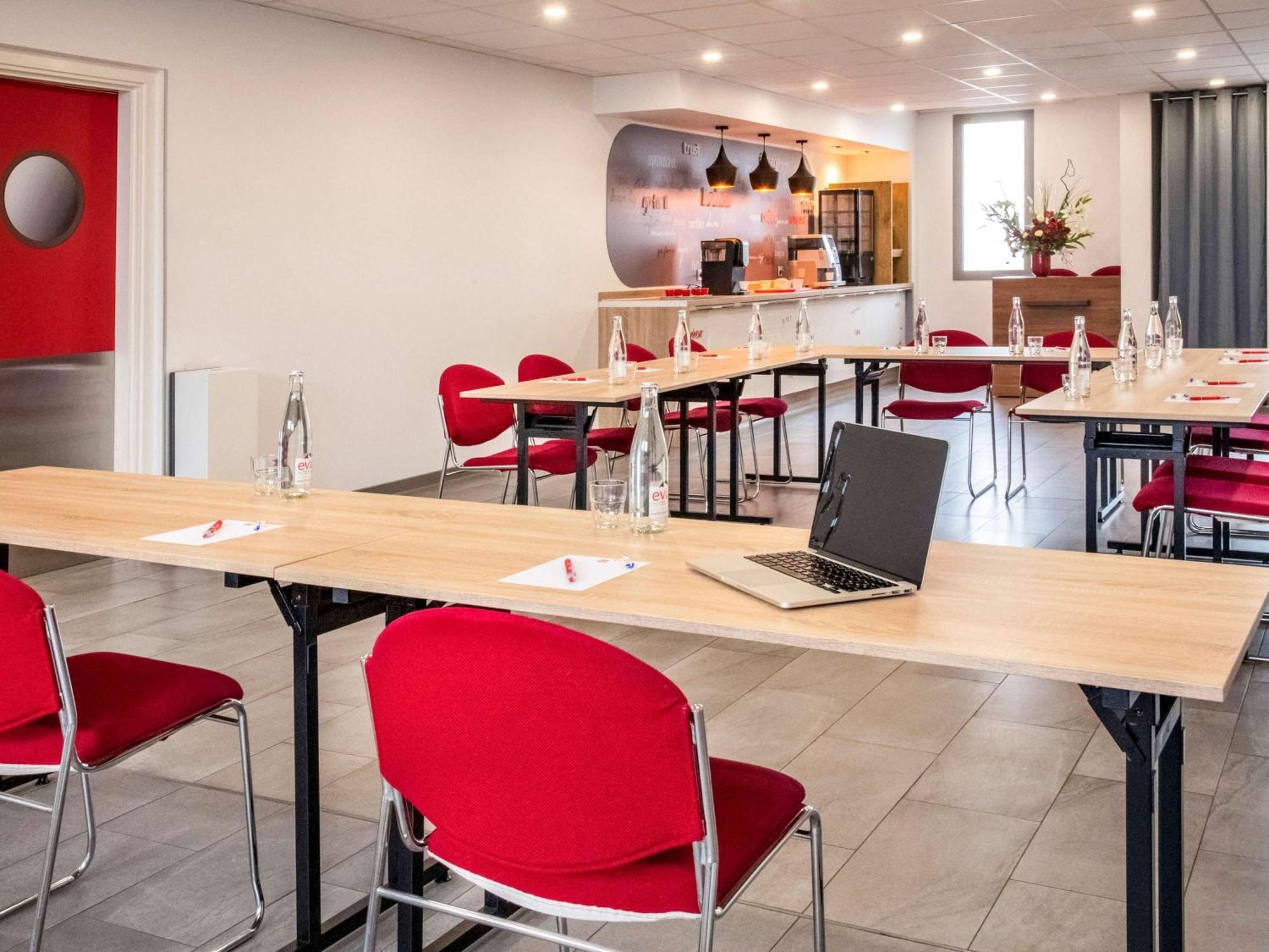 Ibis Cannes Mouans Sartoux Piscine Parking Gratuit Kültér fotó