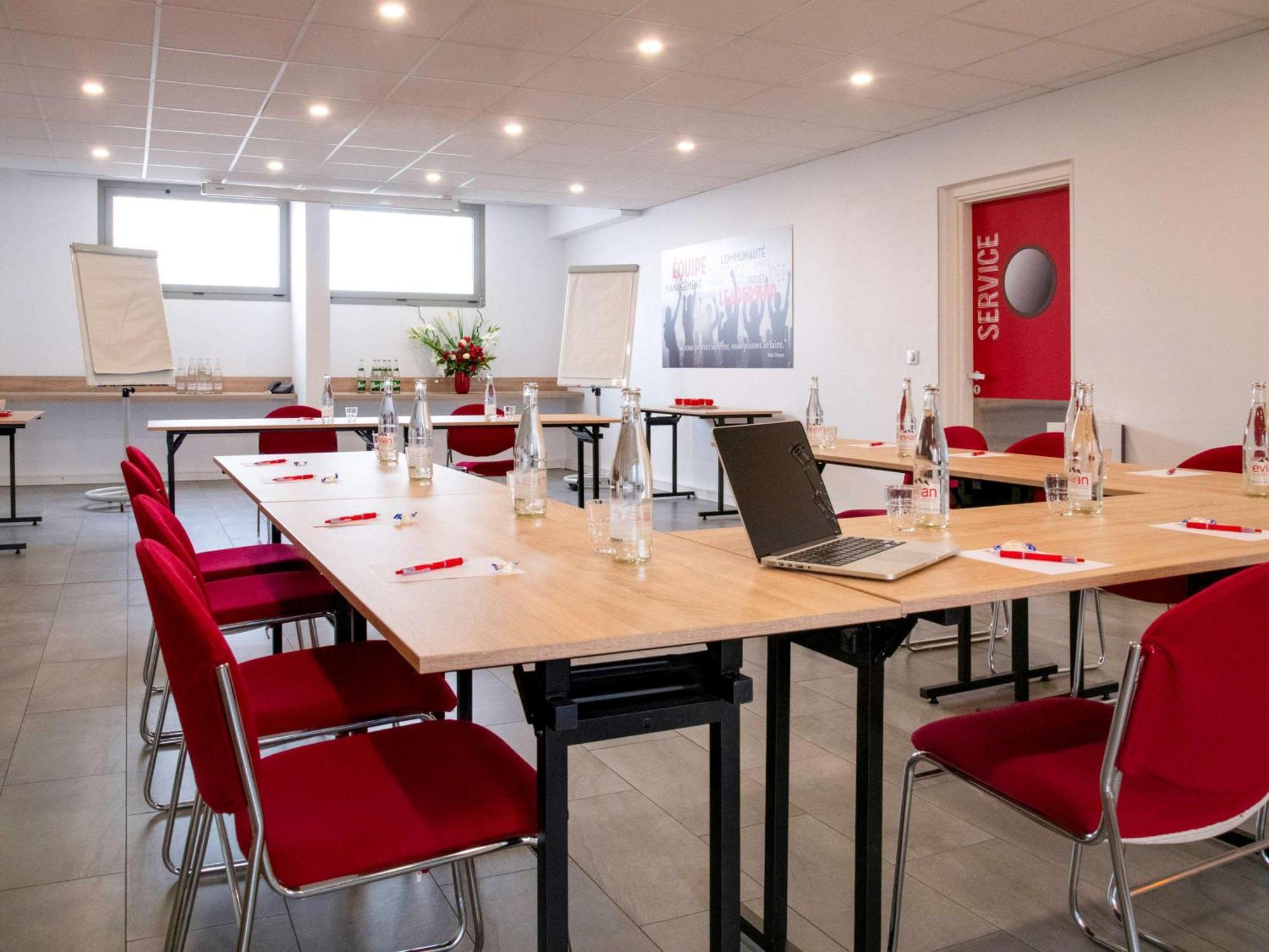 Ibis Cannes Mouans Sartoux Piscine Parking Gratuit Kültér fotó