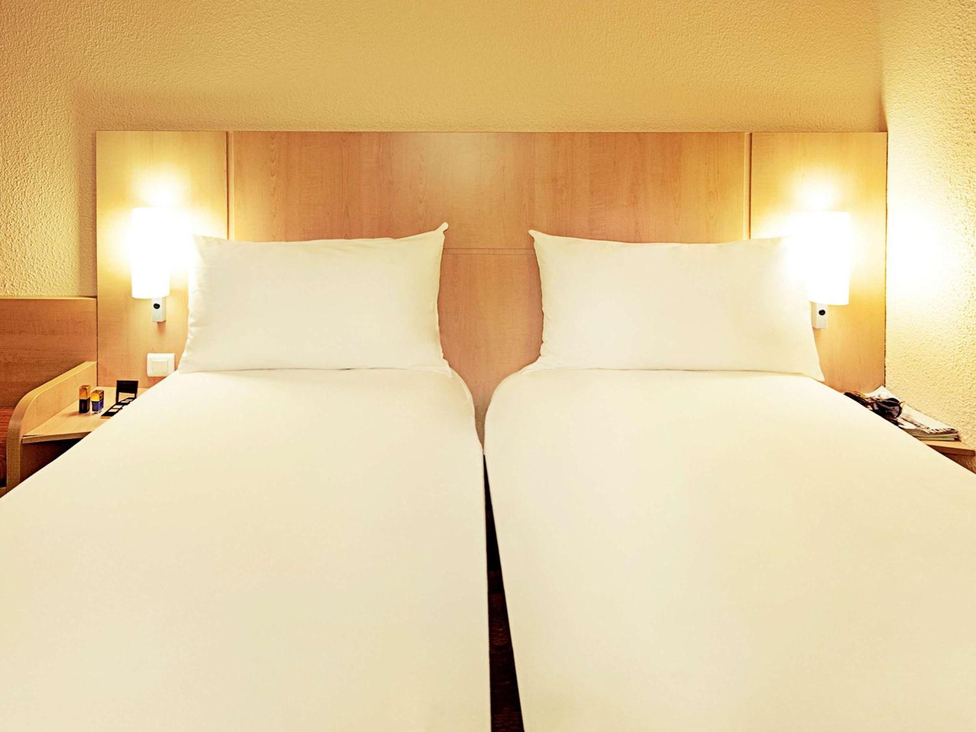 Ibis Cannes Mouans Sartoux Piscine Parking Gratuit Kültér fotó