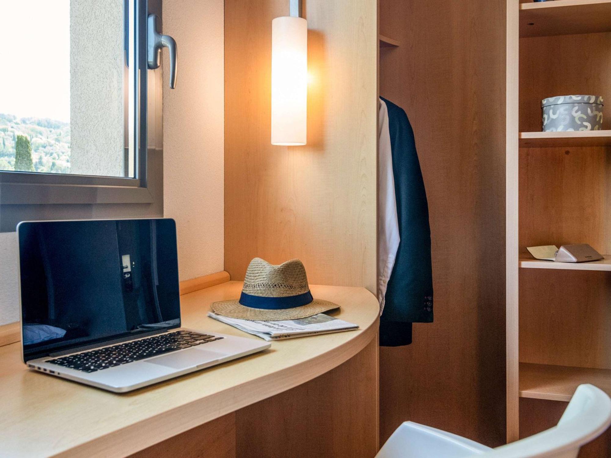 Ibis Cannes Mouans Sartoux Piscine Parking Gratuit Kültér fotó