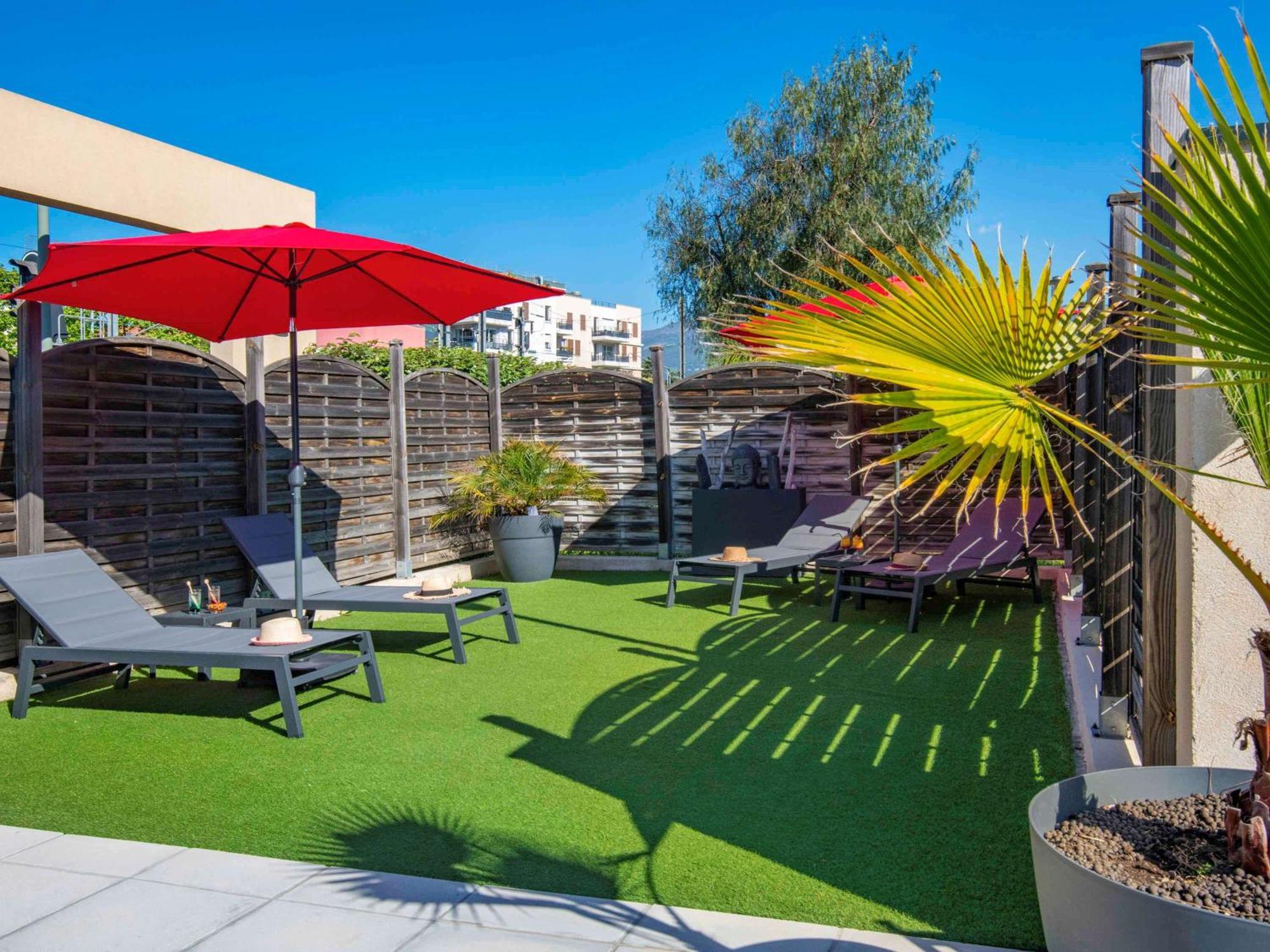 Ibis Cannes Mouans Sartoux Piscine Parking Gratuit Kültér fotó